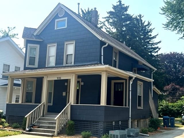 1st image of 910 W Downer Pl Unit 1