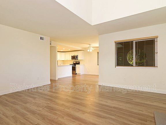 5th image of 391 N Melrose Dr Unit E