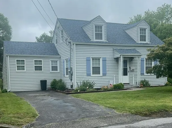 507 Wildwood Dr, Pearisburg, VA 24134