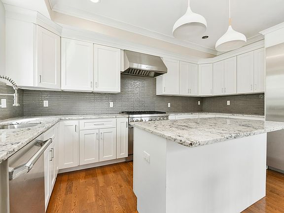 3rd image of 1514r Columbia #2