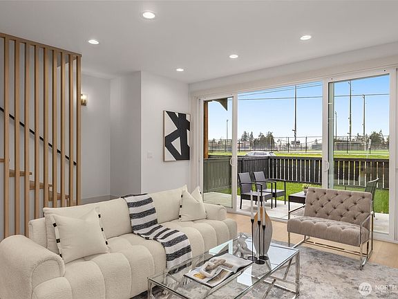 3rd image of 7916 122nd Avenue NE #B