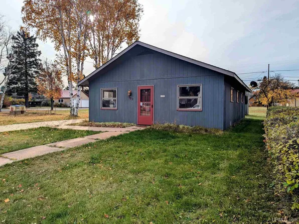 309 Nicholas Ave, Palmer, MI 49871