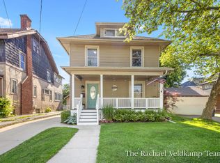 348 Gladstone Dr SE, Grand Rapids, MI 49506