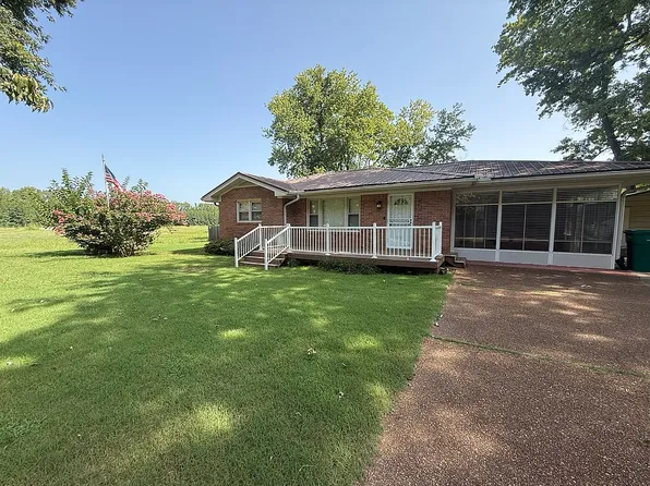 805 Old Humboldt Rd, Jackson, TN 38305