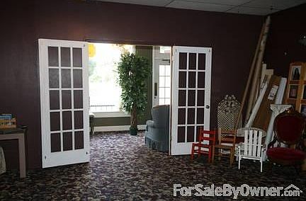 5th image of 1134 Walnut St