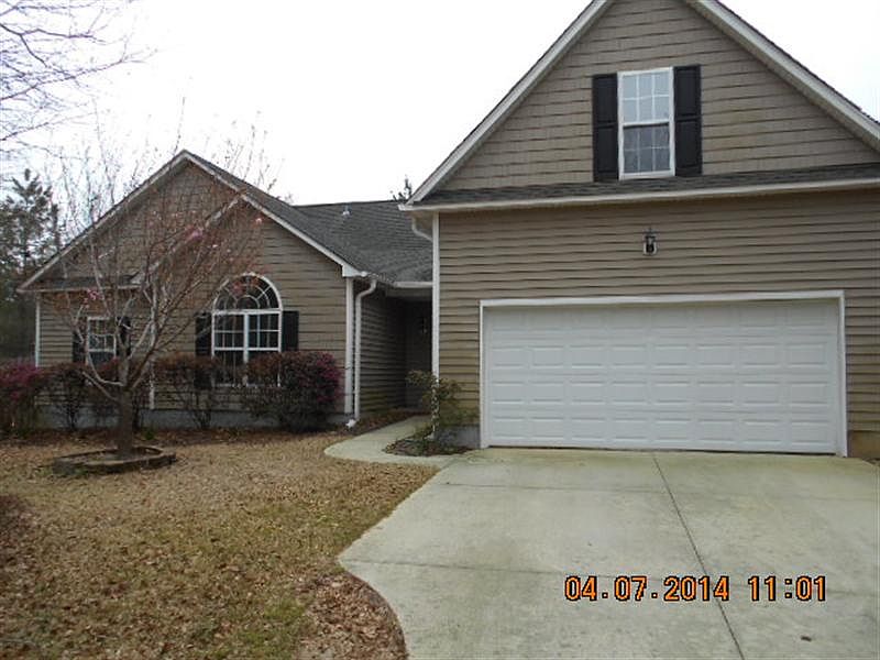 2nd image of 213 Circle Dr W