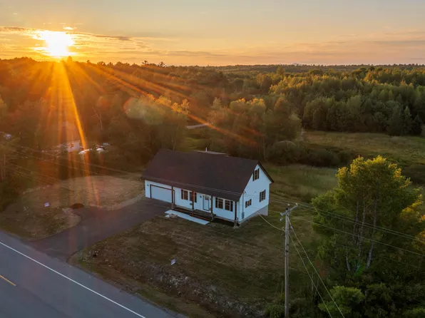 529 W W Broadway, Lincoln, ME 04457