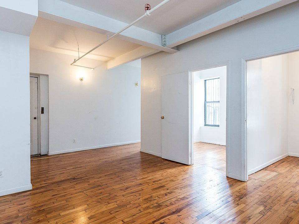 1st image of 131 Boerum St APT 3