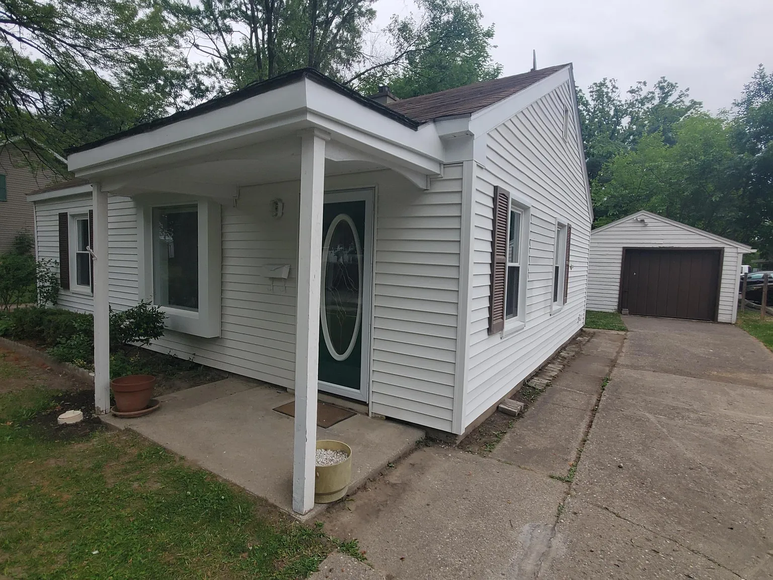 2 bed, 855 sqft, $1,750 — Photo 3