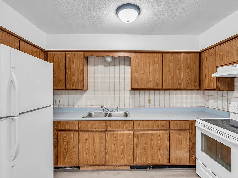 106 N 34th St #B — Photo 3