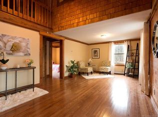 162 Cherry Hill Rd, Pomfret Center, CT 06259