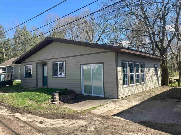 12013 Teifer Ave, Conneaut Lake, PA 16316