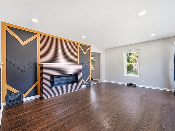 5th image of 1547 Forest Ave