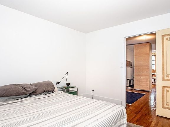 4th image of 671 Manhattan Ave #2A