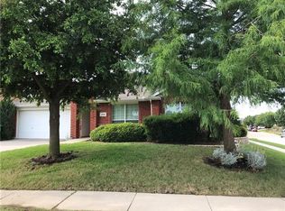2100 Hemingway Dr, Denton, TX 76210