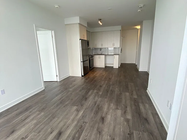 105 Oneida Cres #2107 — Photo 2
