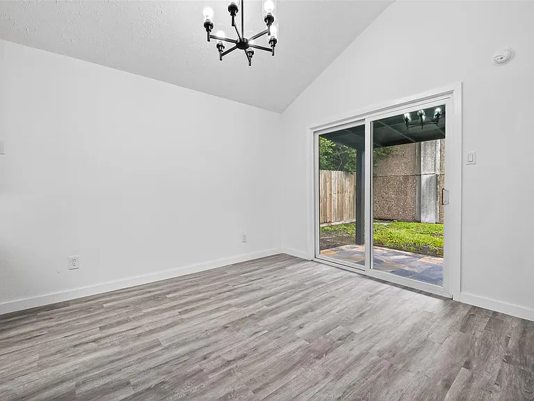11022 Little Barley Ct — Photo 6