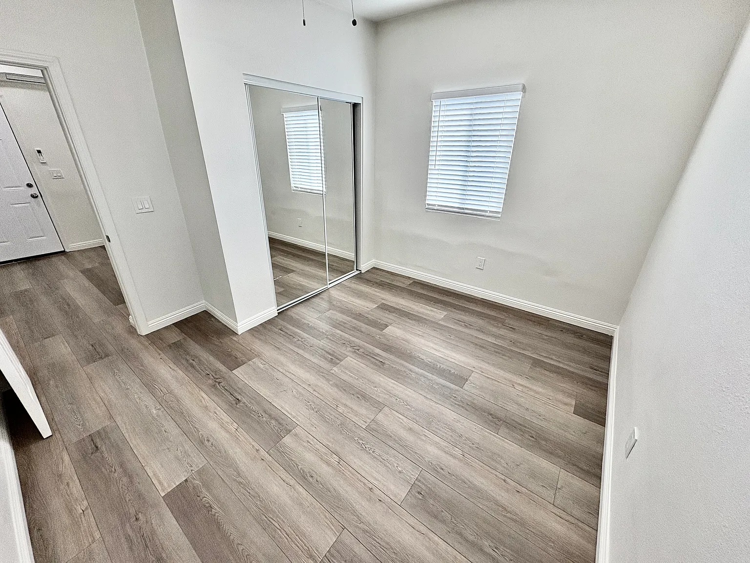 1 bed, 500 sqft, $1,650 — Photo 4