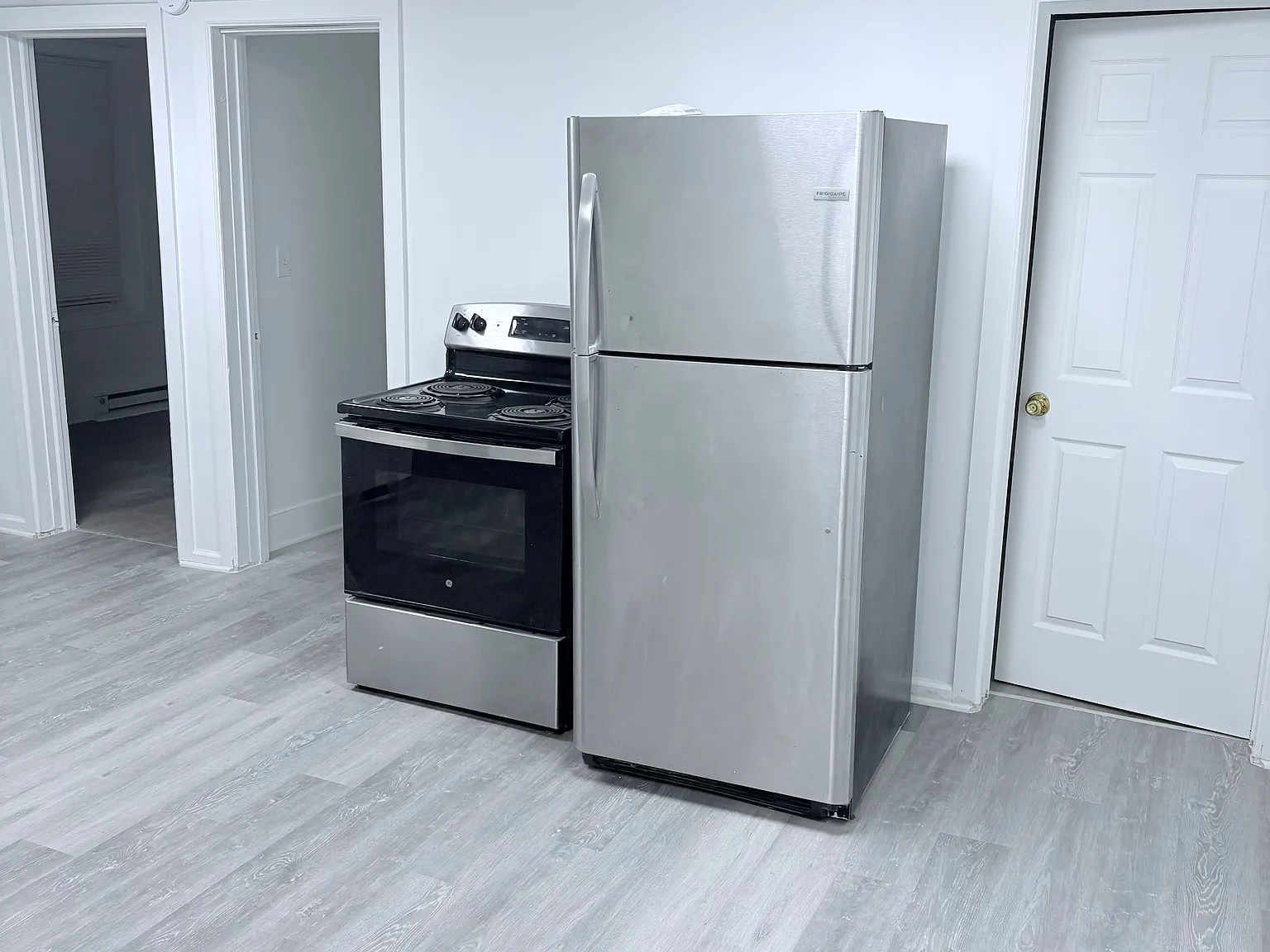 3 bed, 1100 sqft, $1,850 — Photo 3