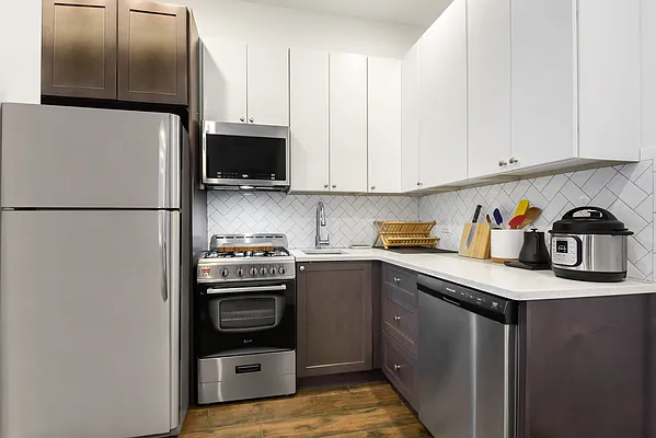 Rented by Corcoran | media 7