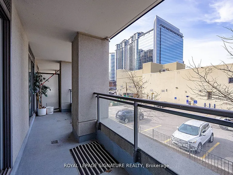 21 Hillcrest Ave #209 — Photo 28