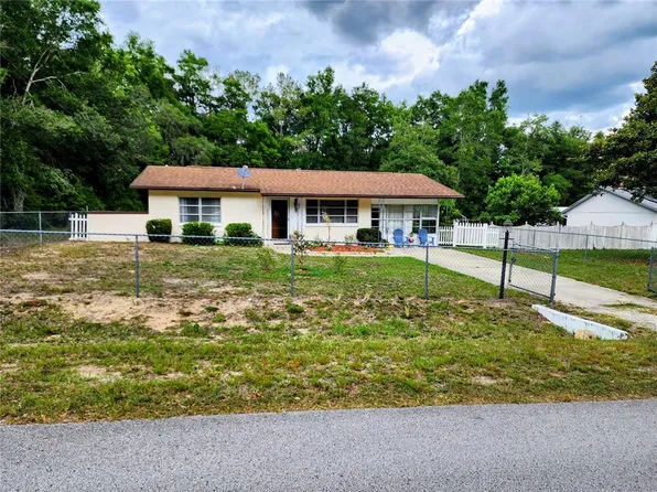 19729 SW Lark Dr, Dunnellon, FL 34431