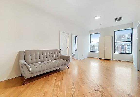 2nd image of 302 Pleasant Ave #7