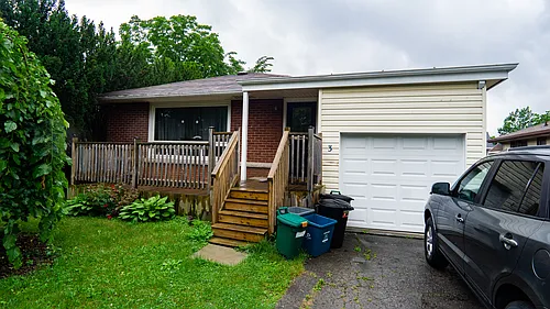 3 Glengarry Rd #LOWER Photo 1