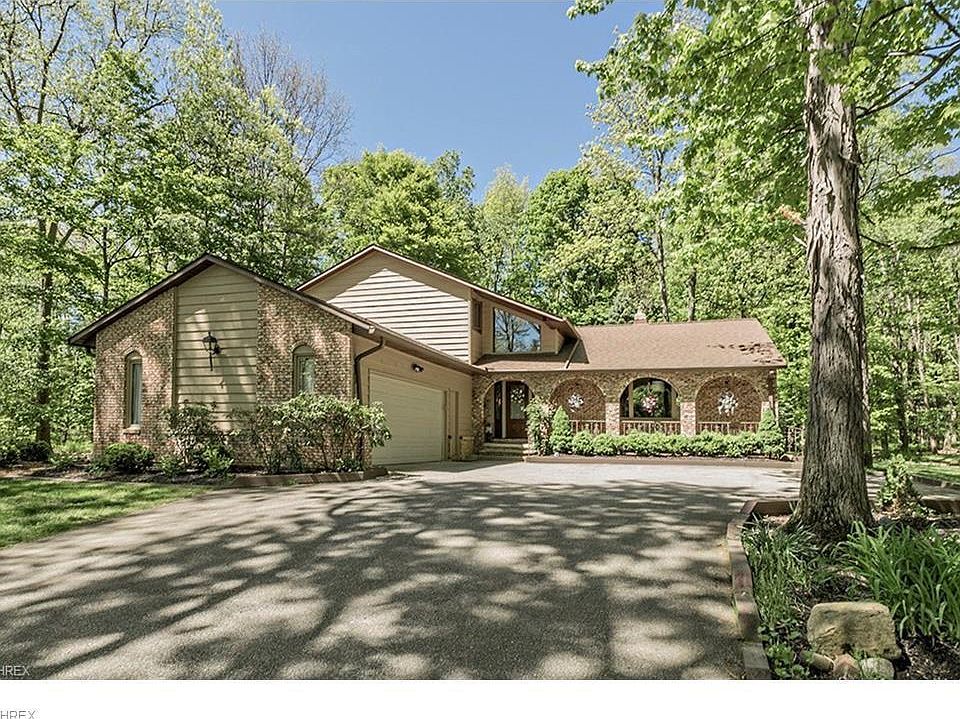 1st image of 8654 Camelot Dr