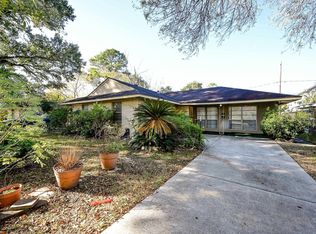 10302 Woodwind Dr, Houston, TX 77025