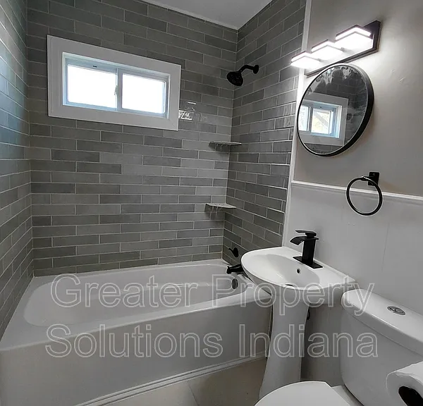 506 Parkside Ave — Photo 9