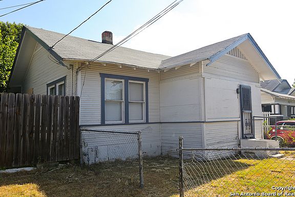2nd image of 1513 Dawson St