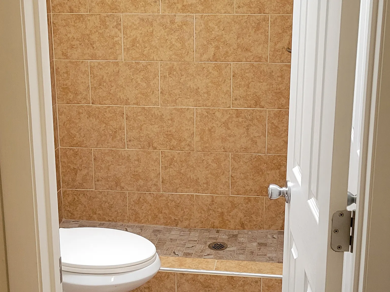 2 bed, 900 sqft, $900 — Photo 3
