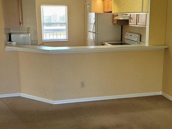 2nd image of 2250 W Crown Pointe Blvd #E-226