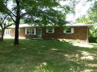 289 Lakeview Dr, Ledbetter, KY 42058