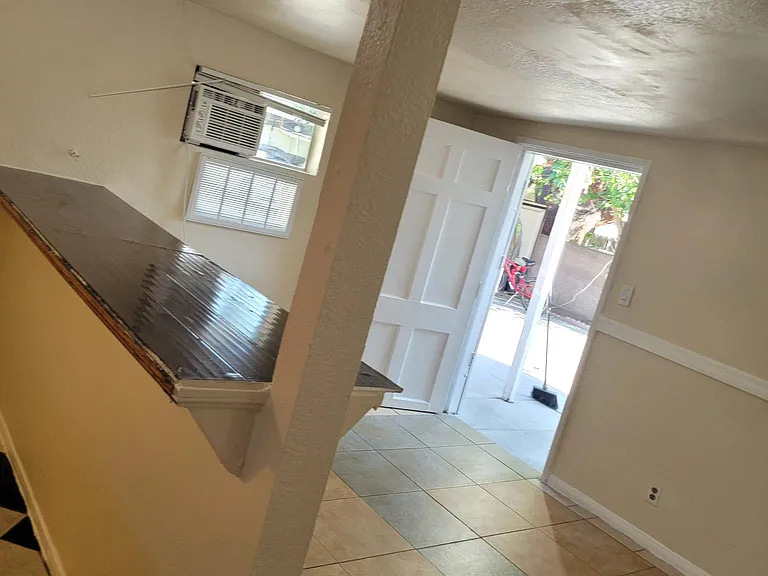 920 N Eleanor St #B — Photo 1