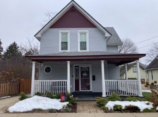 25 N Commonwealth Ave, Elgin, IL 60123