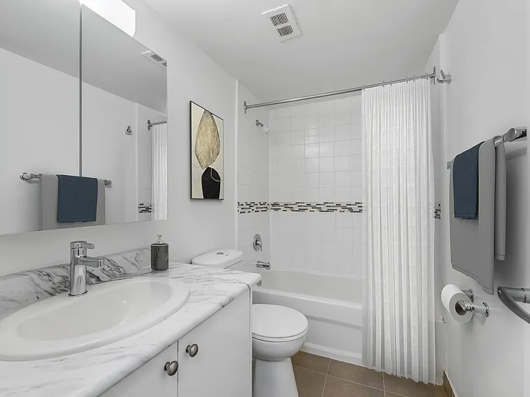 350 Lynnwood Dr #1230 — Photo 8