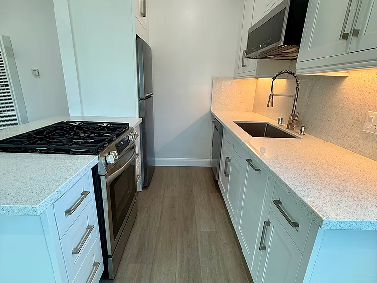 3654 S Centinela Ave #6 — Photo 7