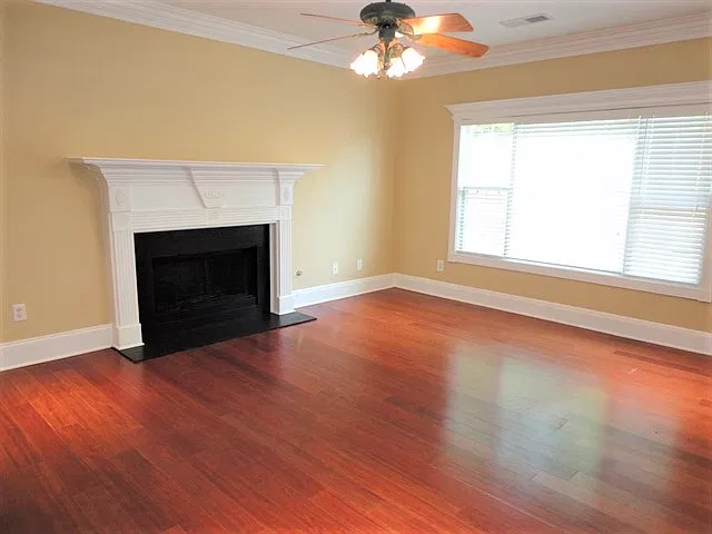 4 bed, 2.5 bath, 2312 sqft, $2,375 — Photo 4