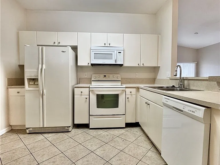4128 Bellasol Cir #1424 — Photo 13