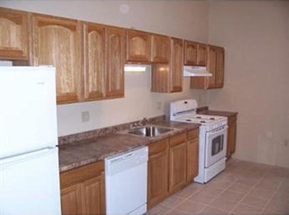 2nd image of 171 Washington St APT 2