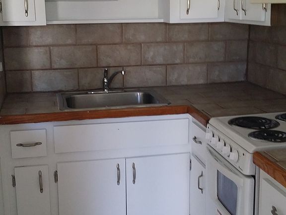 2nd image of 154 NE 38th St APT 55