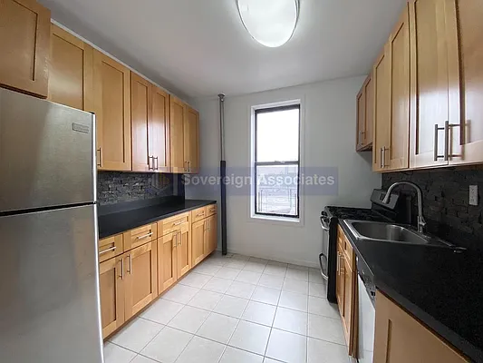 Rented by Sovereign Associates | media 6