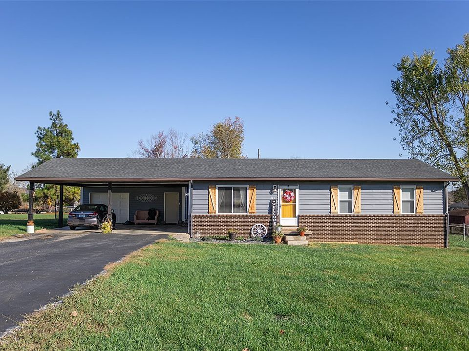 1st image of 420 Countrywood Pl