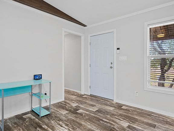 4th image of 1212 Fort Worth St