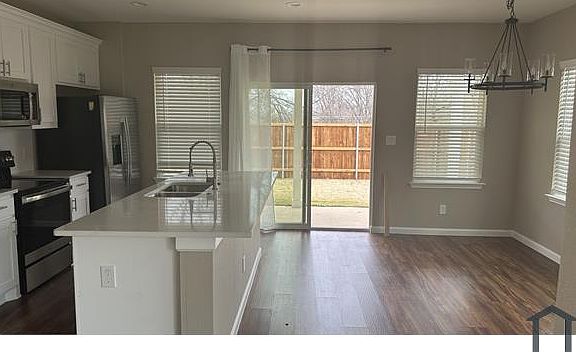 2nd image of 420 N Denley Dr