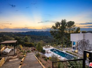 20711 Hillside Dr, Topanga, CA 90290