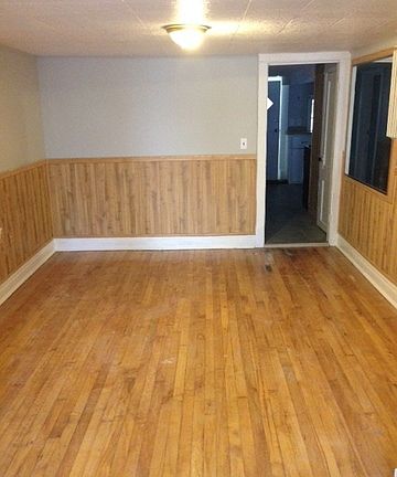 3rd image of 3325 W Berteau Ave #1