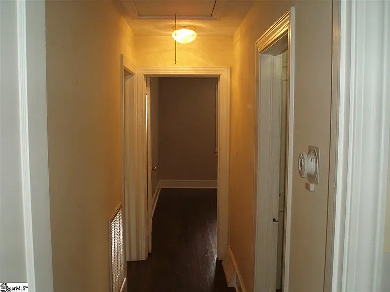 37 Holmes Dr — Photo 10